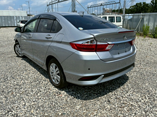 HONDA GRACE 2019