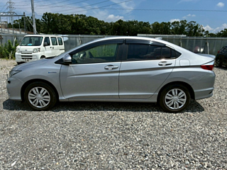 HONDA GRACE 2019