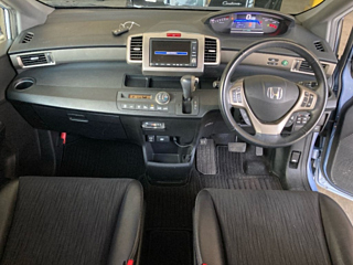 HONDA FREED 2012