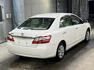 TOYOTA PREMIO 2010