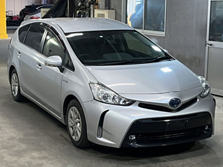 TOYOTA PRIUS ALPHA 2018