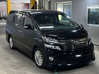 TOYOTA VELLFIRE 2013
