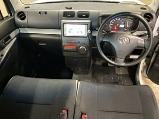 TOYOTA PIXIS SPACE 2012