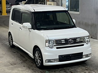 TOYOTA PIXIS SPACE 2012