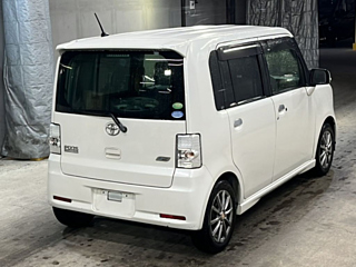 TOYOTA PIXIS SPACE 2012