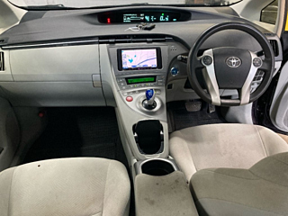 TOYOTA PRIUS 2014