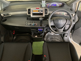 HONDA FREED 2012