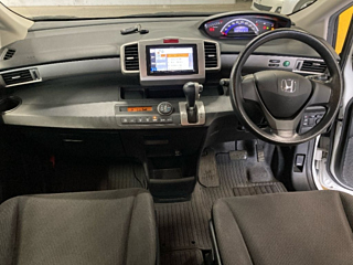 HONDA FREED 2013