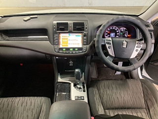 TOYOTA CROWN 2011