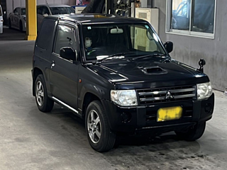 MITSUBISHI PAJERO MINI 2012