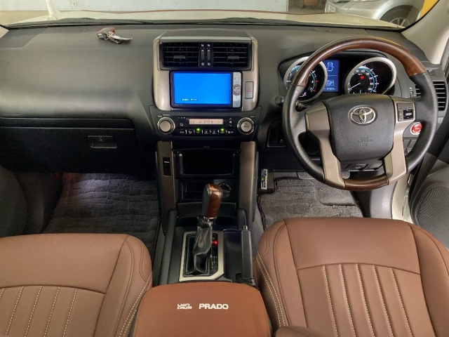 TOYOTA LAND CRUISER PRADO 2012