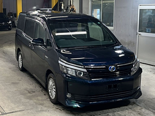 TOYOTA VOXY 2015