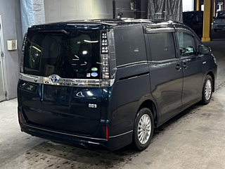 TOYOTA VOXY 2015
