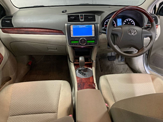TOYOTA PREMIO 2010