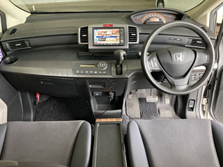 HONDA FREED 2009