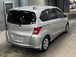 HONDA FREED 2009