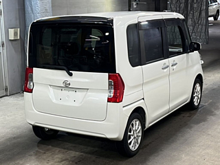 DAIHATSU TANTO 2014