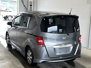 HONDA FREED 2010