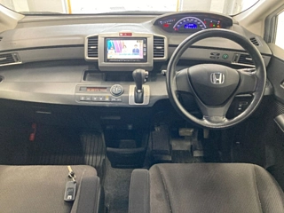 HONDA FREED 2012