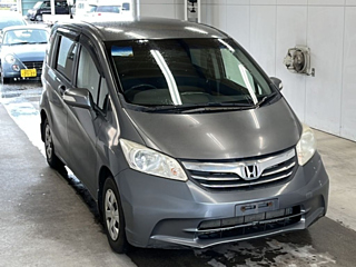 HONDA FREED 2012