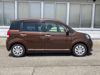 TOYOTA PORTE 2016