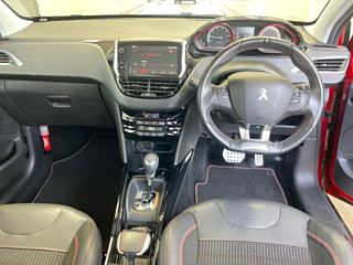 PEUGEOT 2008 2017