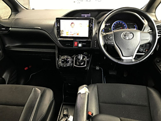 TOYOTA NOAH 2016