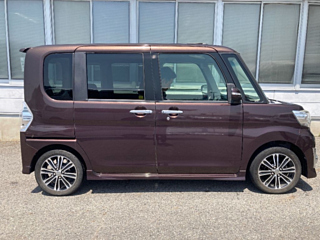 DAIHATSU TANTO 2015
