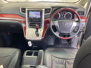TOYOTA ALPHARD 2008