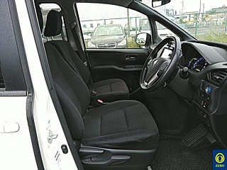 TOYOTA NOAH 2015