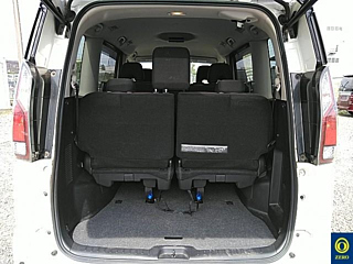 NISSAN SERENA 2017