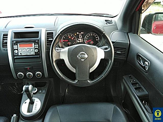 NISSAN X-TRAIL 2012