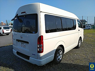 TOYOTA HIACE REGIUS 2009