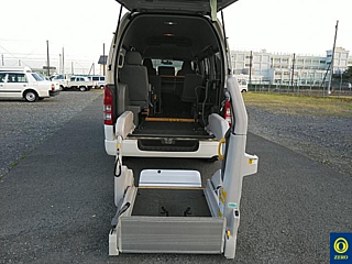 TOYOTA HIACE REGIUS 2009