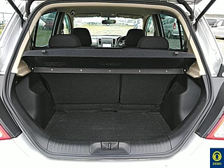 NISSAN TIIDA 2012