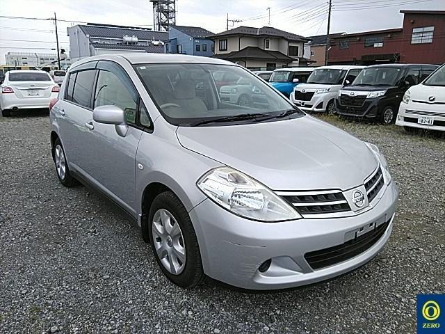 NISSAN TIIDA 2011