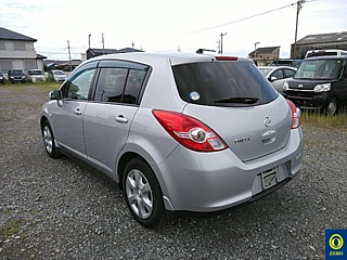 NISSAN TIIDA 2011