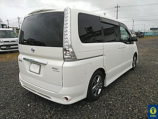 NISSAN SERENA 2009