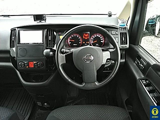 NISSAN SERENA 2009