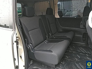 NISSAN SERENA 2009