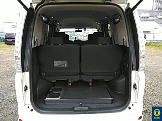 NISSAN SERENA 2009