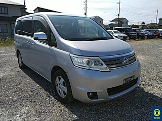 NISSAN SERENA 2010