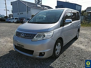 NISSAN SERENA 2010