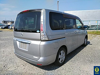 NISSAN SERENA 2010