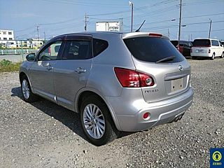 NISSAN DUALIS 2010