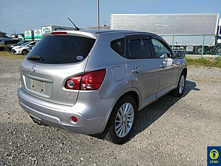 NISSAN DUALIS 2010