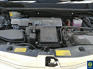 TOYOTA PRIUS ALPHA 2012