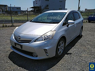 TOYOTA PRIUS ALPHA 2012