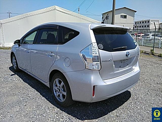 TOYOTA PRIUS ALPHA 2012