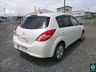 NISSAN TIIDA 2010